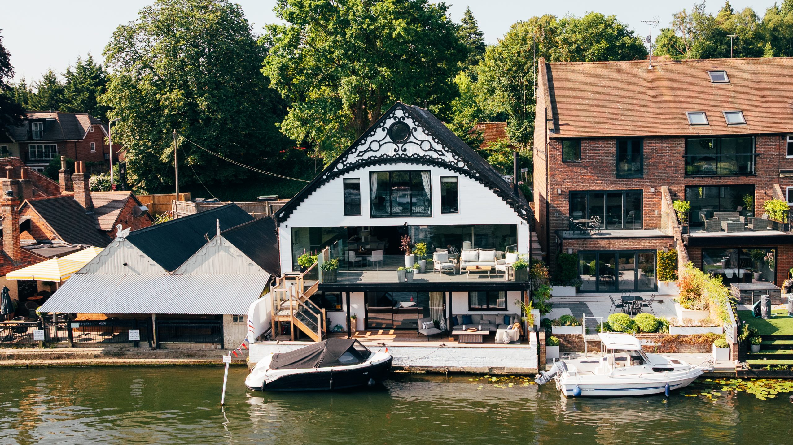 Riverside exterior of the renovated Pangbourne home overlooking the River Thames